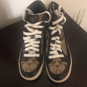 Coach shoes barely worn. Size 7 in women’s